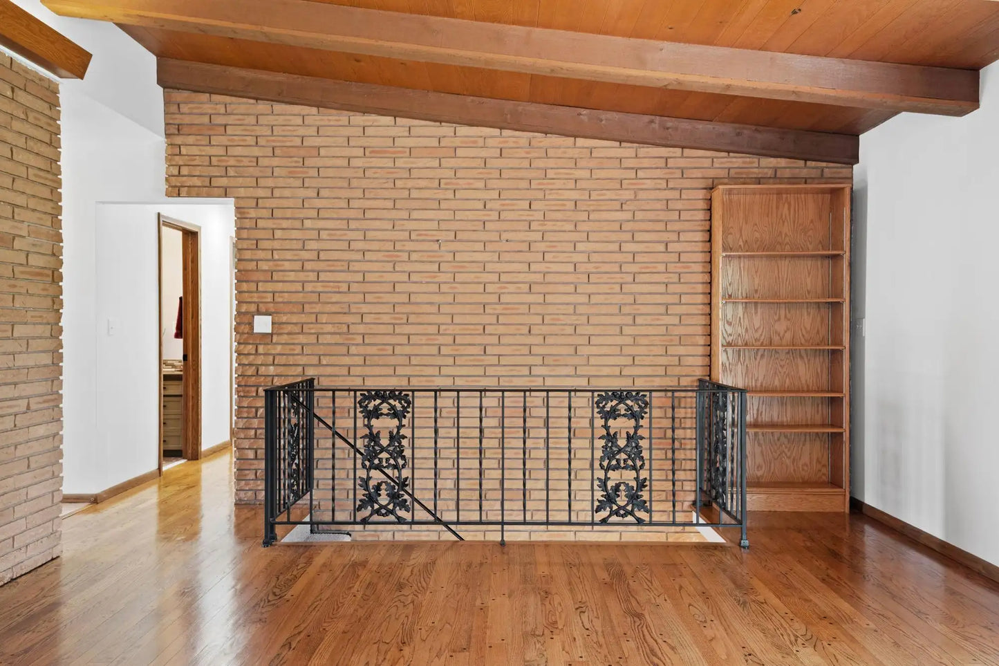 5754 Holiday Court, Minnetonka, MN 55345