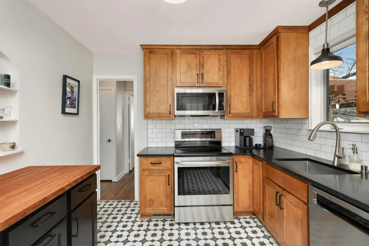 2185 Eleanor Avenue, Saint Paul, MN 55116