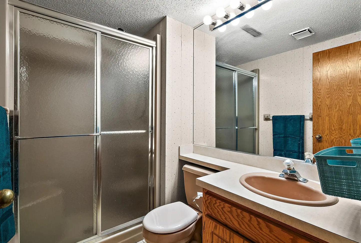 1330 Sunview Drive, Shoreview, MN 55126