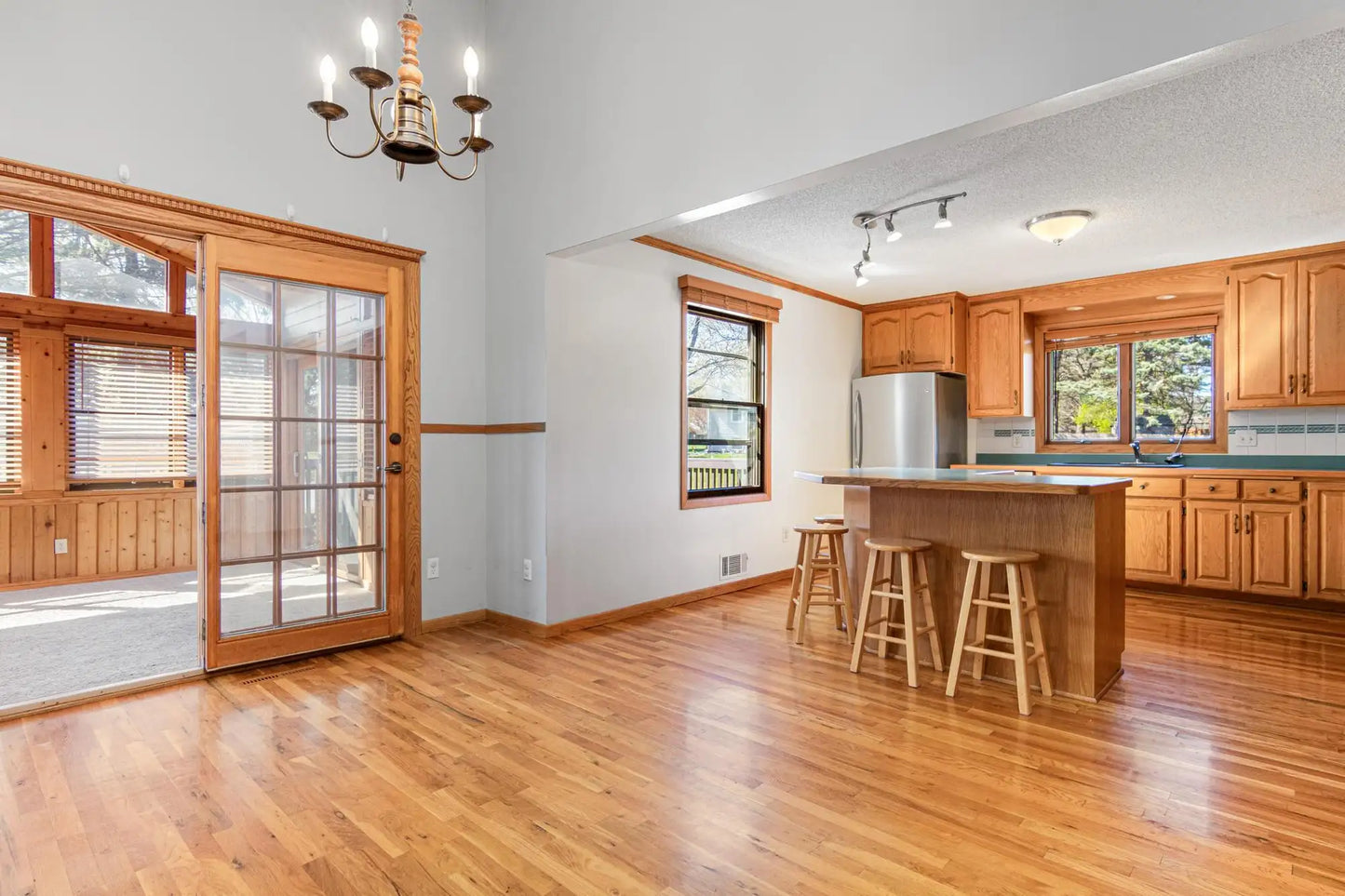 14790 Dundee Avenue, Apple Valley, MN 55124