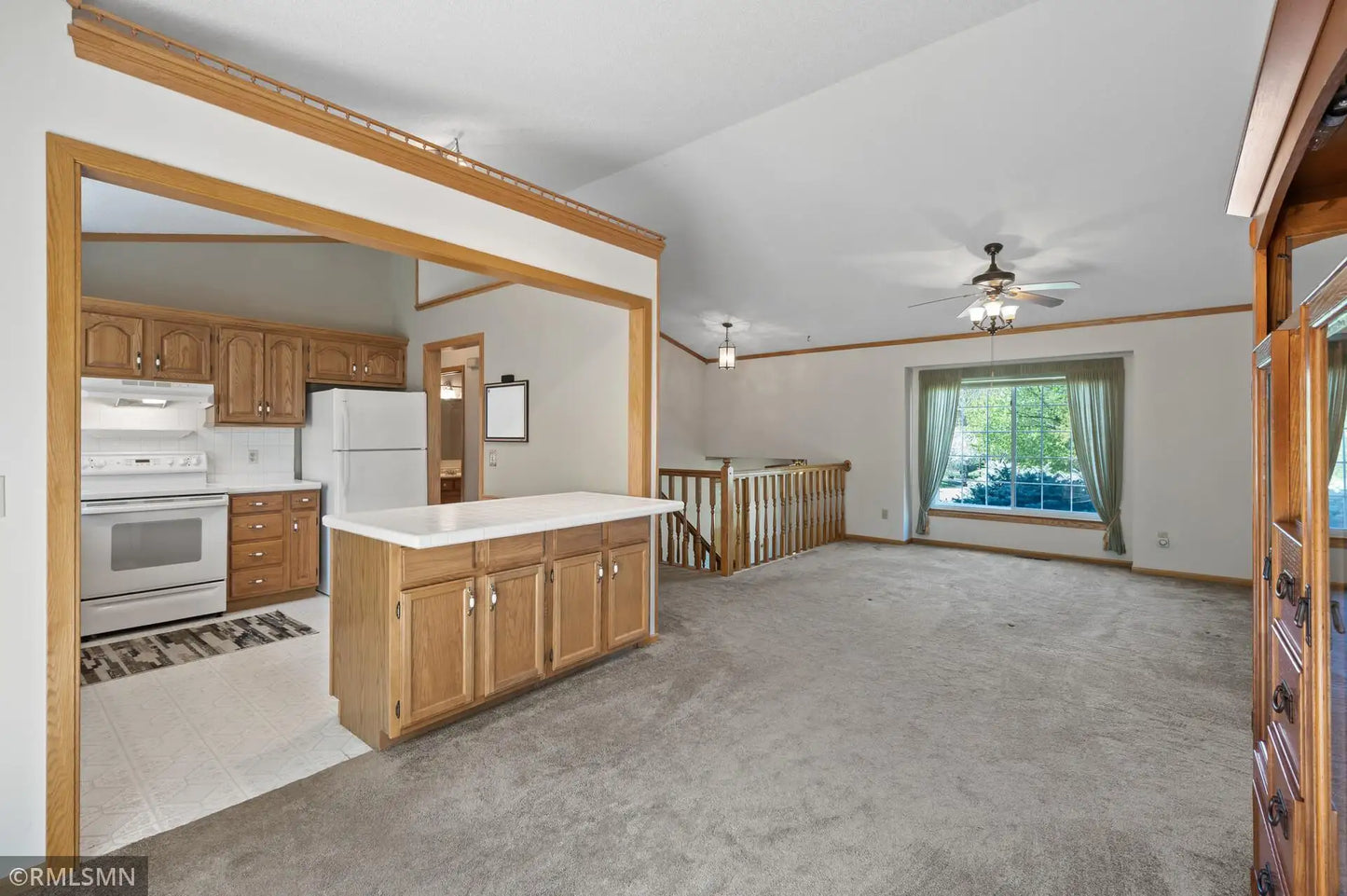6744 13th Street Court, Oakdale, MN 55128