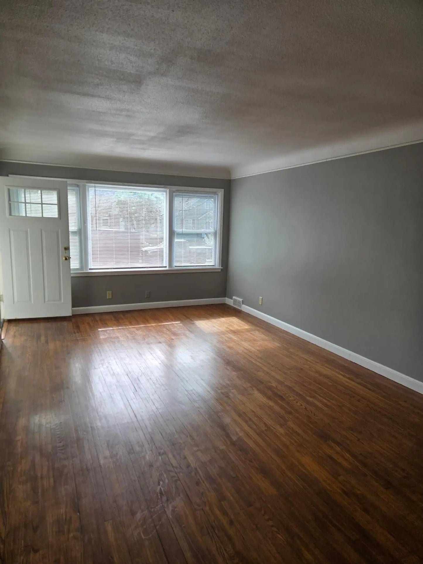 2671 Meridian Drive, Robbinsdale, MN 55422