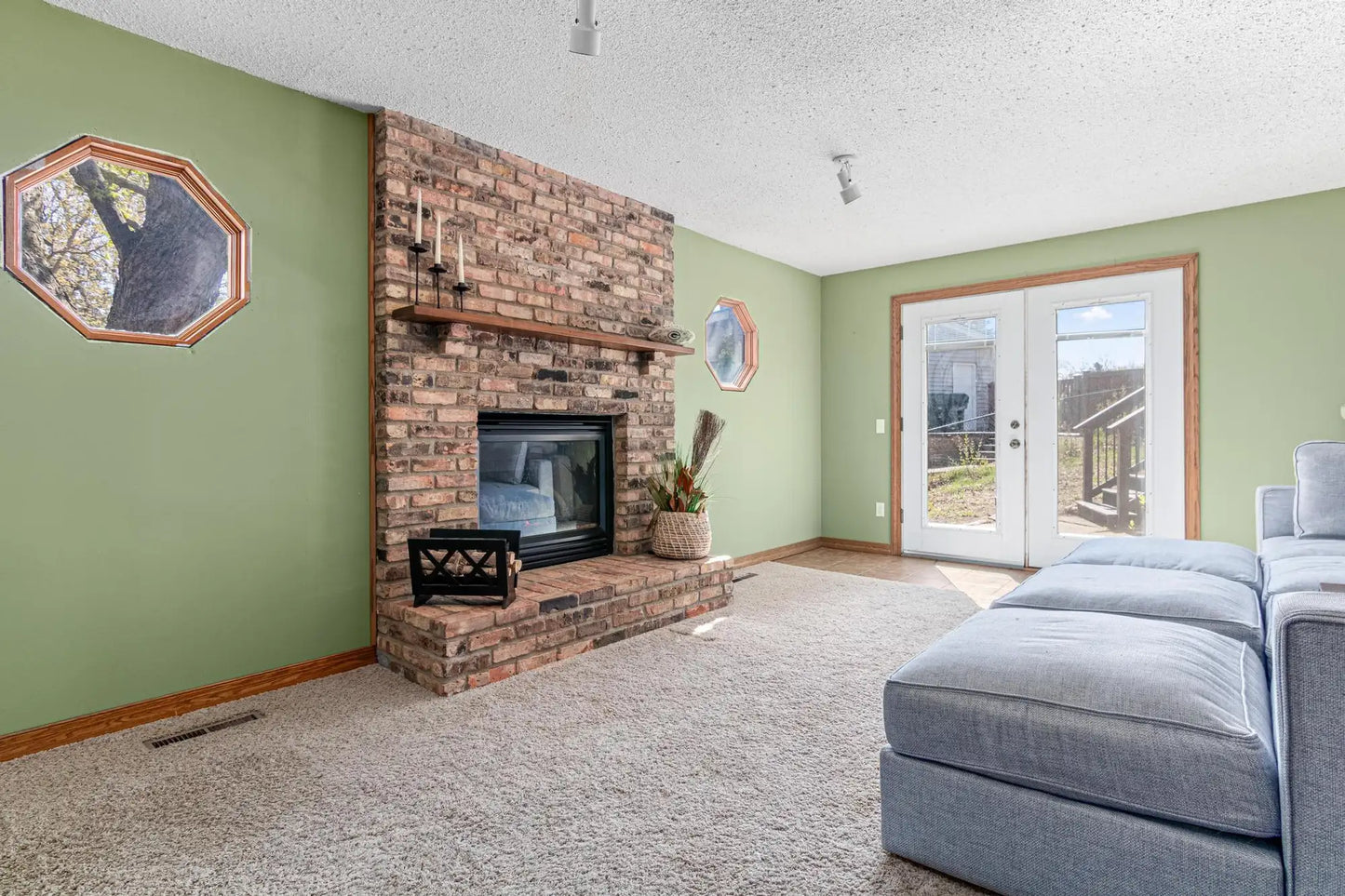 14790 Dundee Avenue, Apple Valley, MN 55124