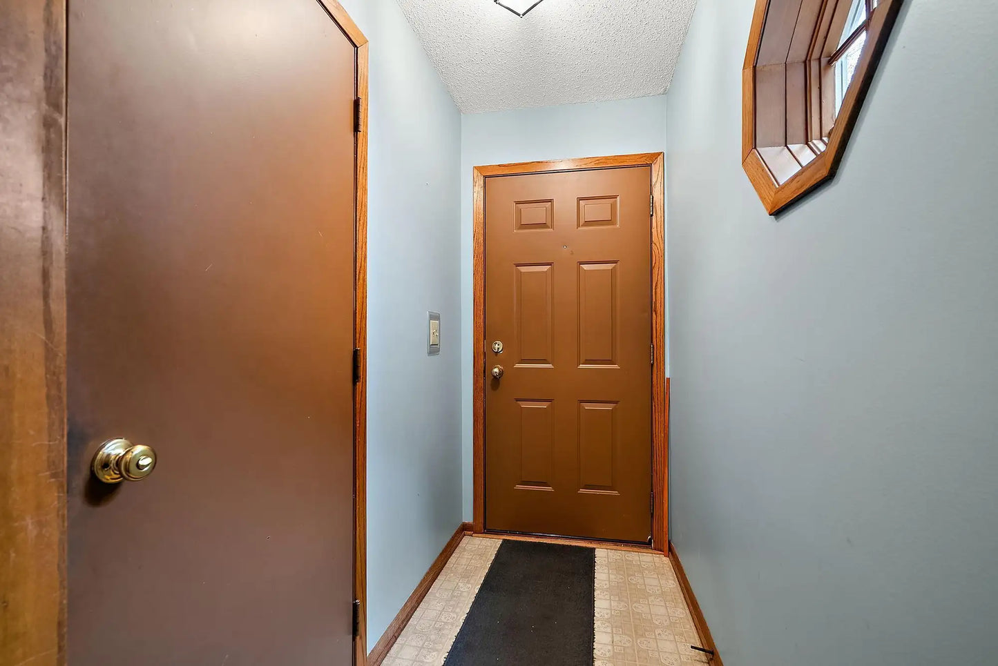 1330 Sunview Drive, Shoreview, MN 55126