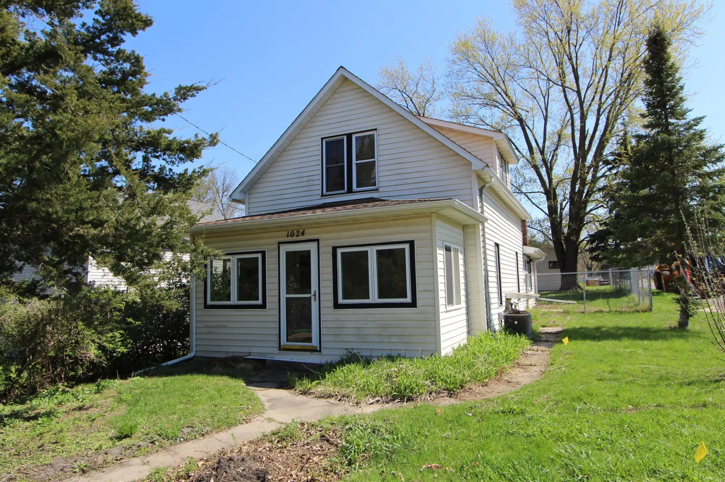 1024 4th Street, Howard Lake, MN 55349