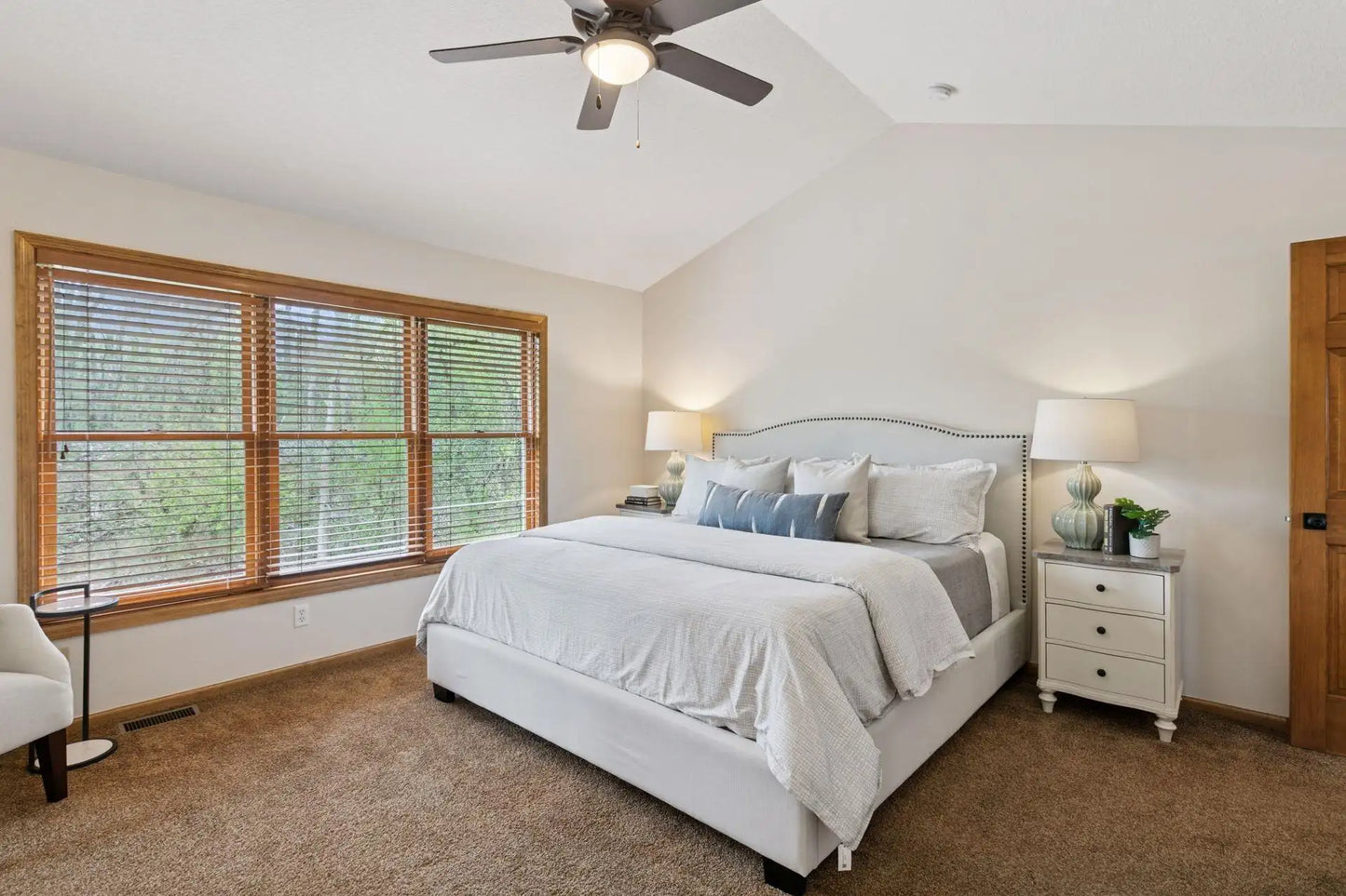 4633 Stonecliffe Drive, Eagan, MN 55122