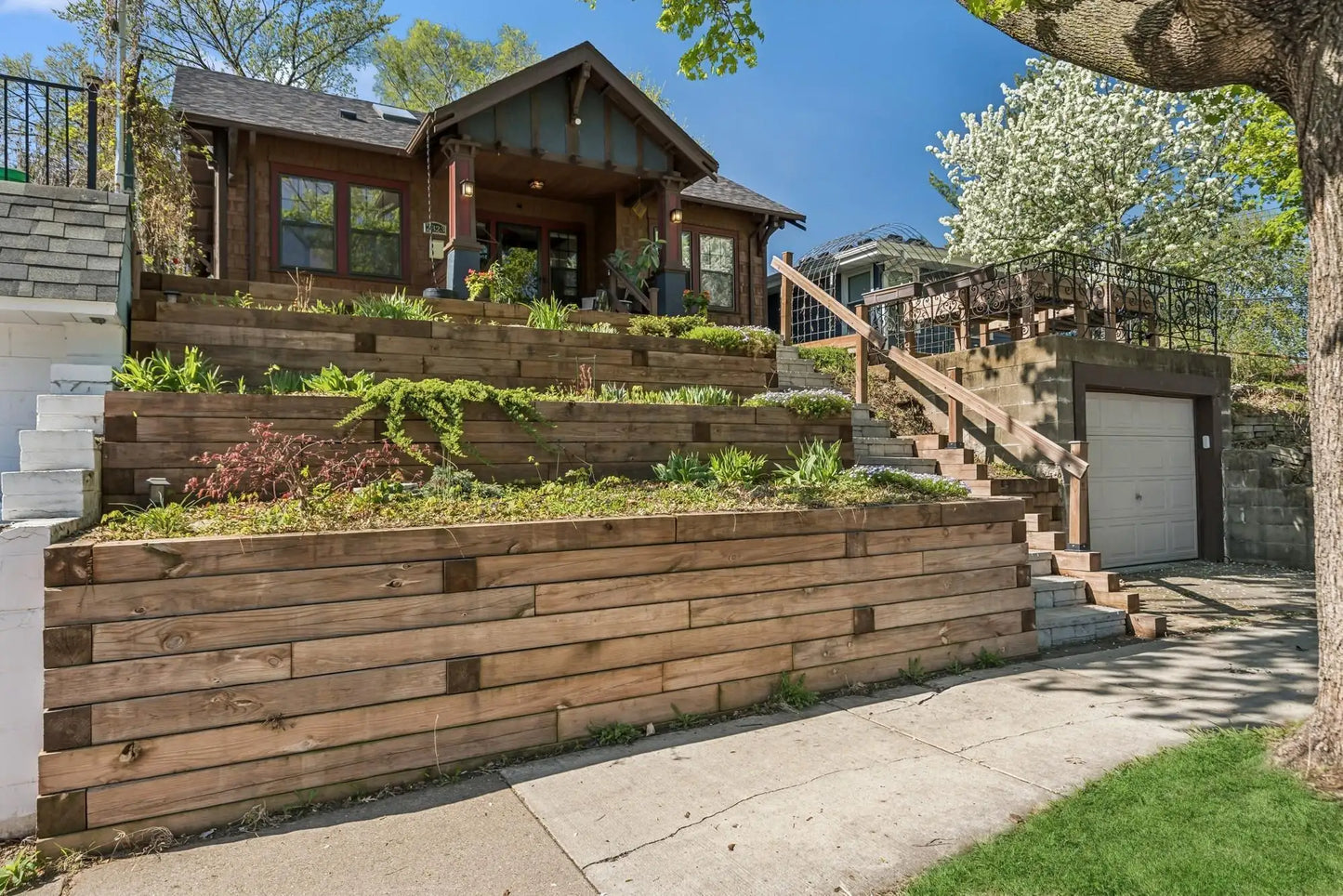 2323 Laurel Avenue, Minneapolis, MN 55405
