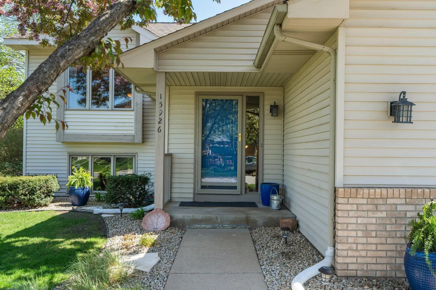 15926 Gallant Court, Apple Valley, MN 55124