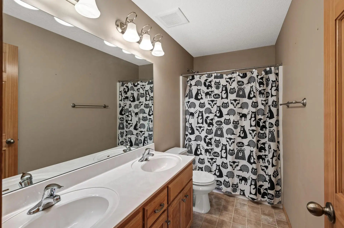 14210 Badger Circle, Prior Lake, MN 55372