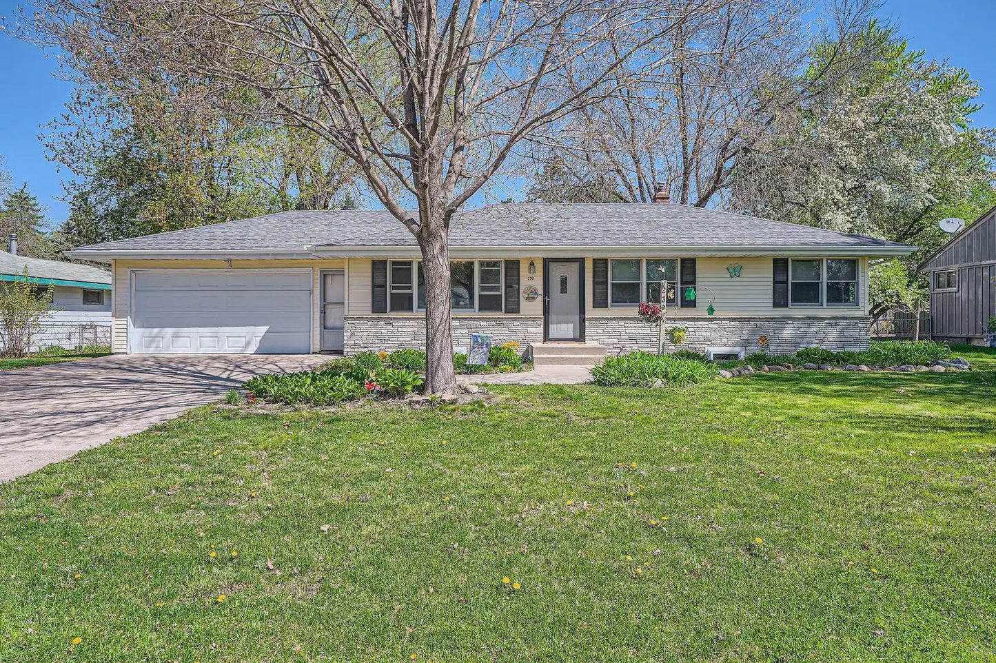 239 Hawes Avenue, Shoreview, MN 55126