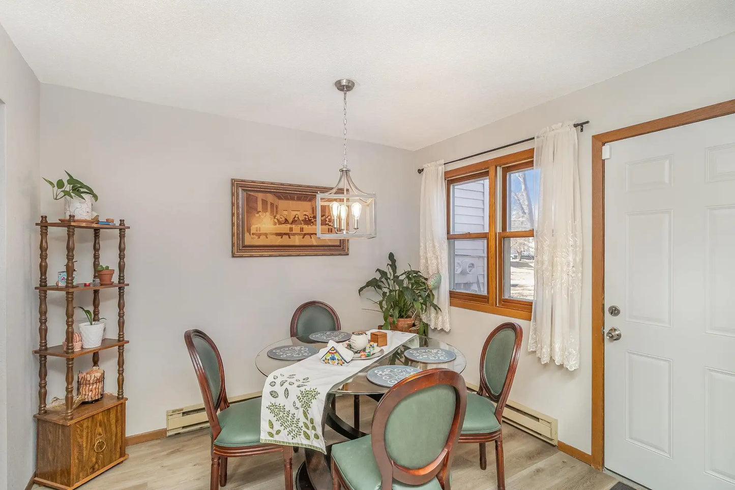 911 Marion Street, Saint Paul, MN 55117