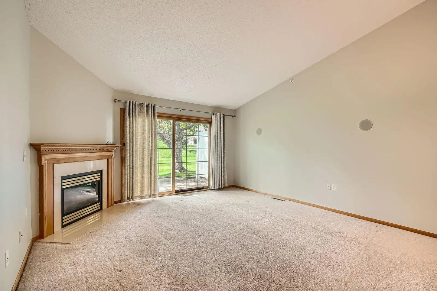 6850 Benton Way, Inver Grove Heights, MN 55076