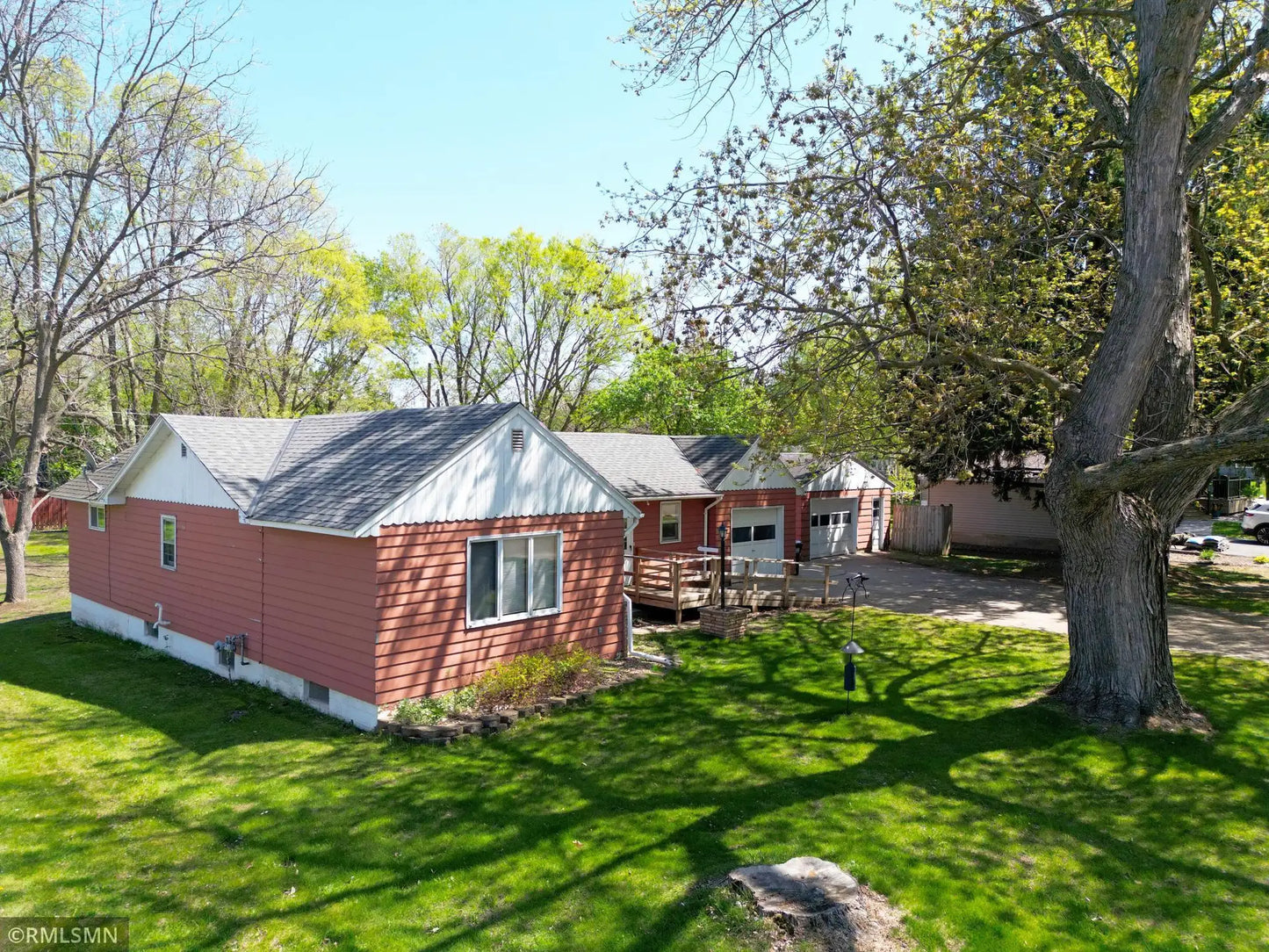 425 Cherry Avenue, Annandale, MN 55302