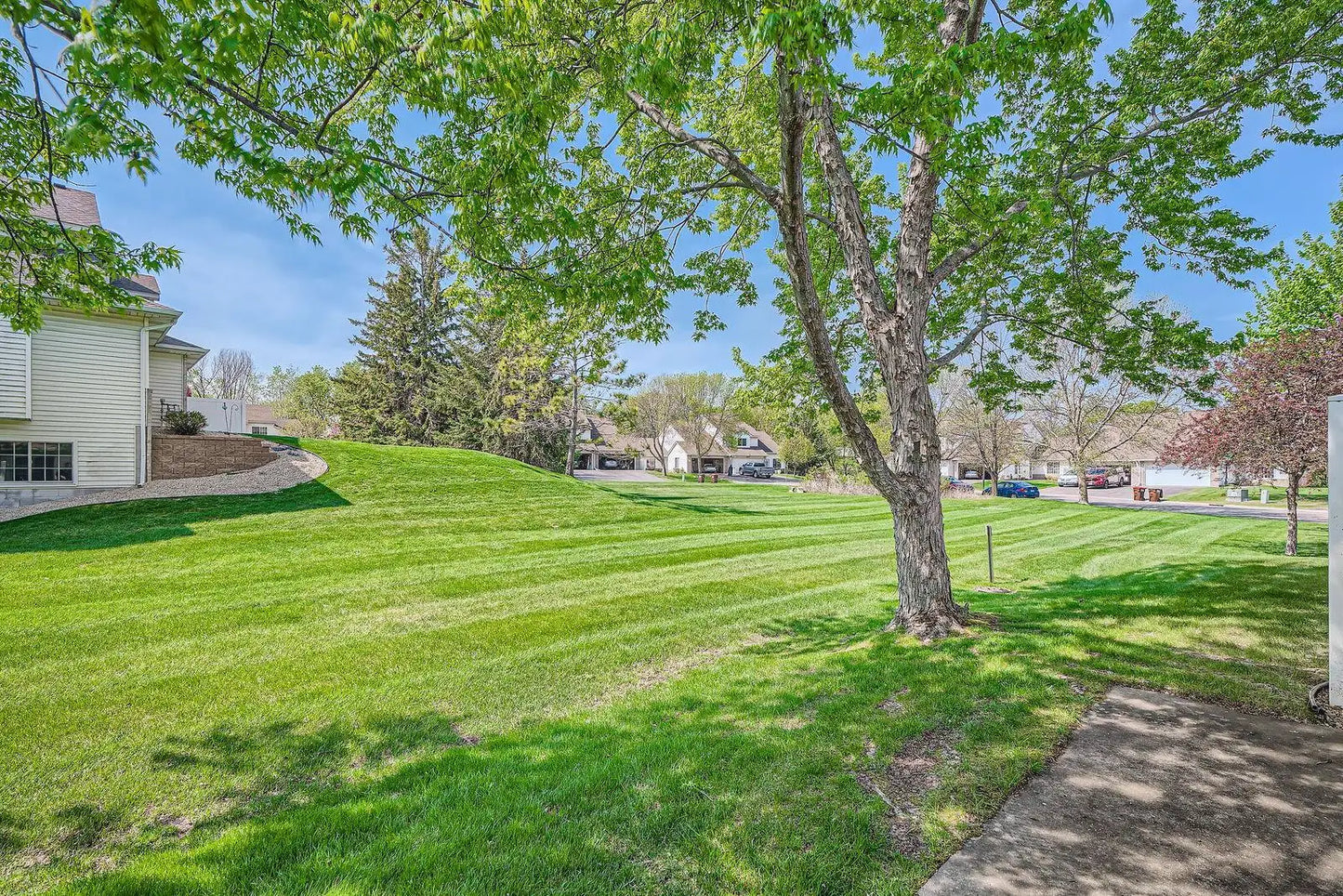 6850 Benton Way, Inver Grove Heights, MN 55076