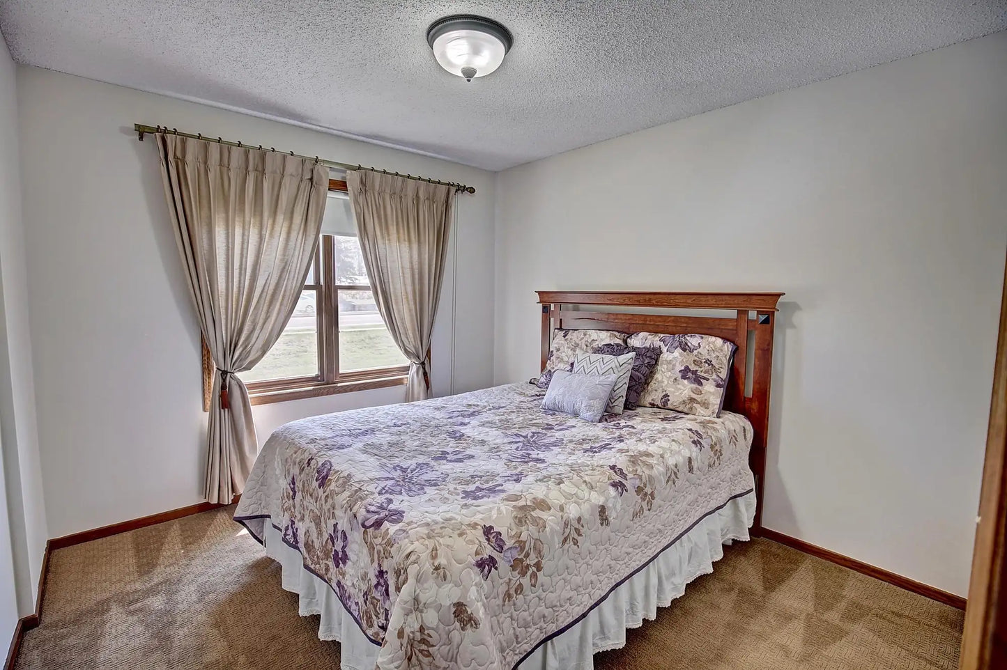 1815 County Road E , White Bear Lake, MN 55110