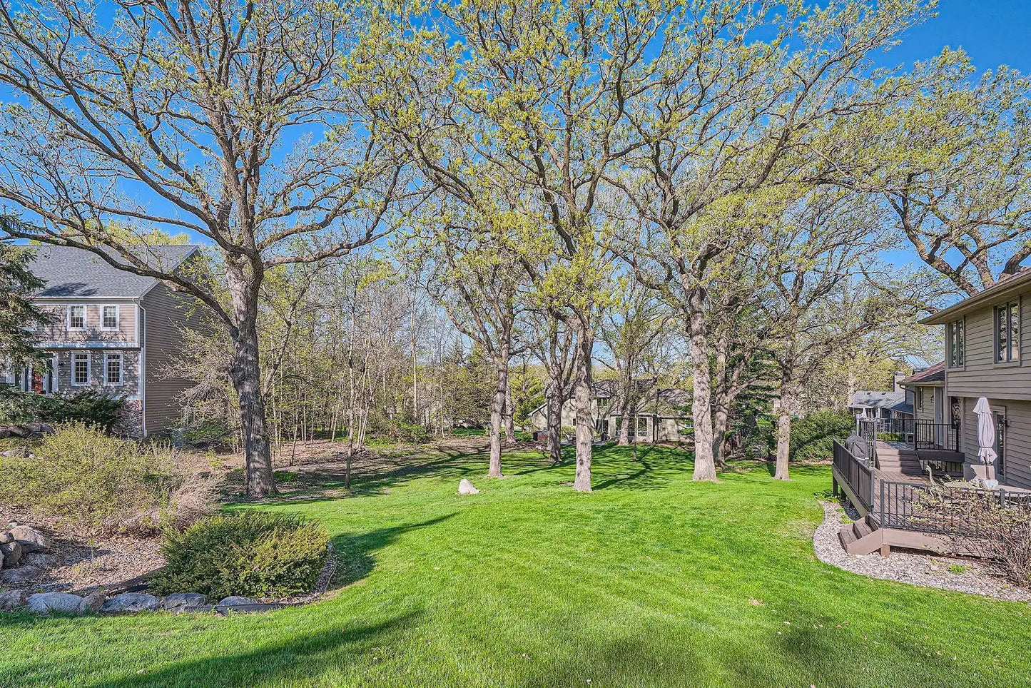 1825 Woodstone Drive, Victoria, MN 55386
