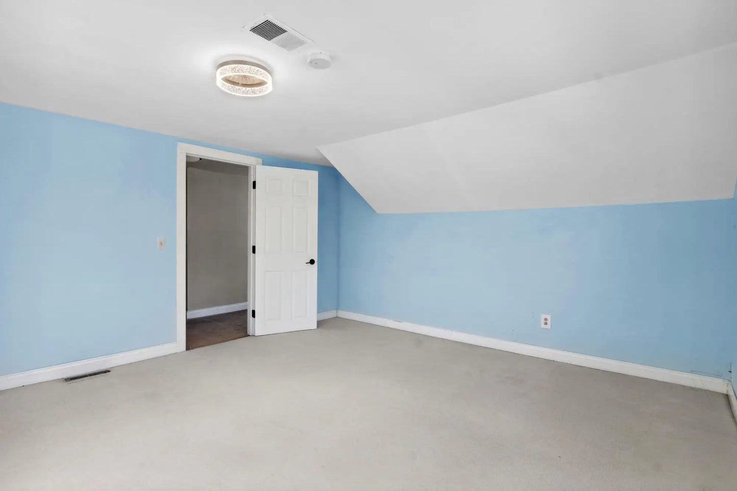 1958 Birch Lake Avenue, White Bear Lake, MN 55110