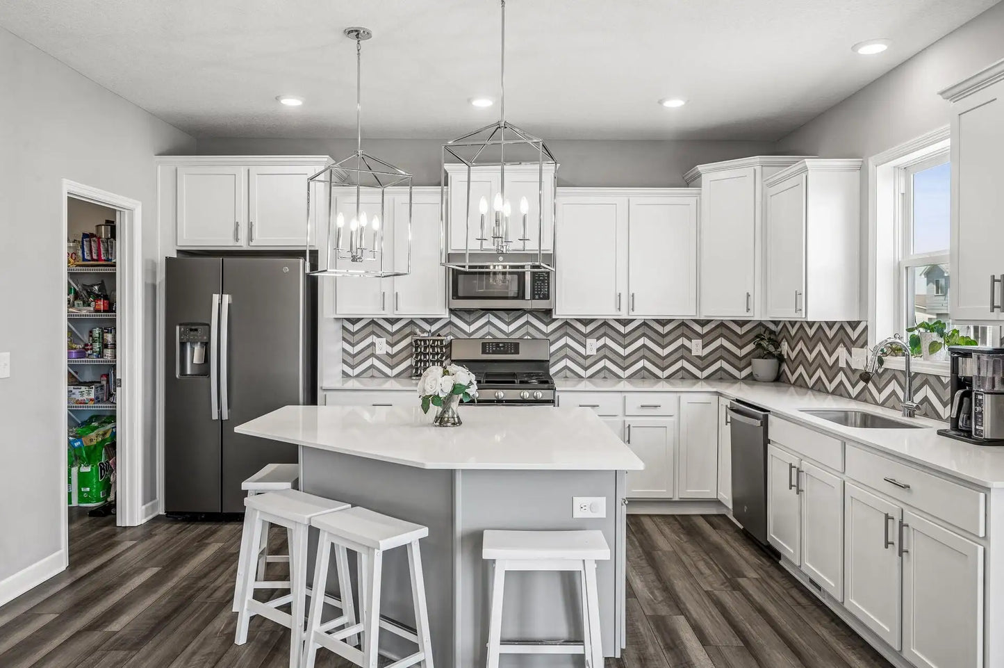 104 Hummingbird Way, Delano, MN 55328