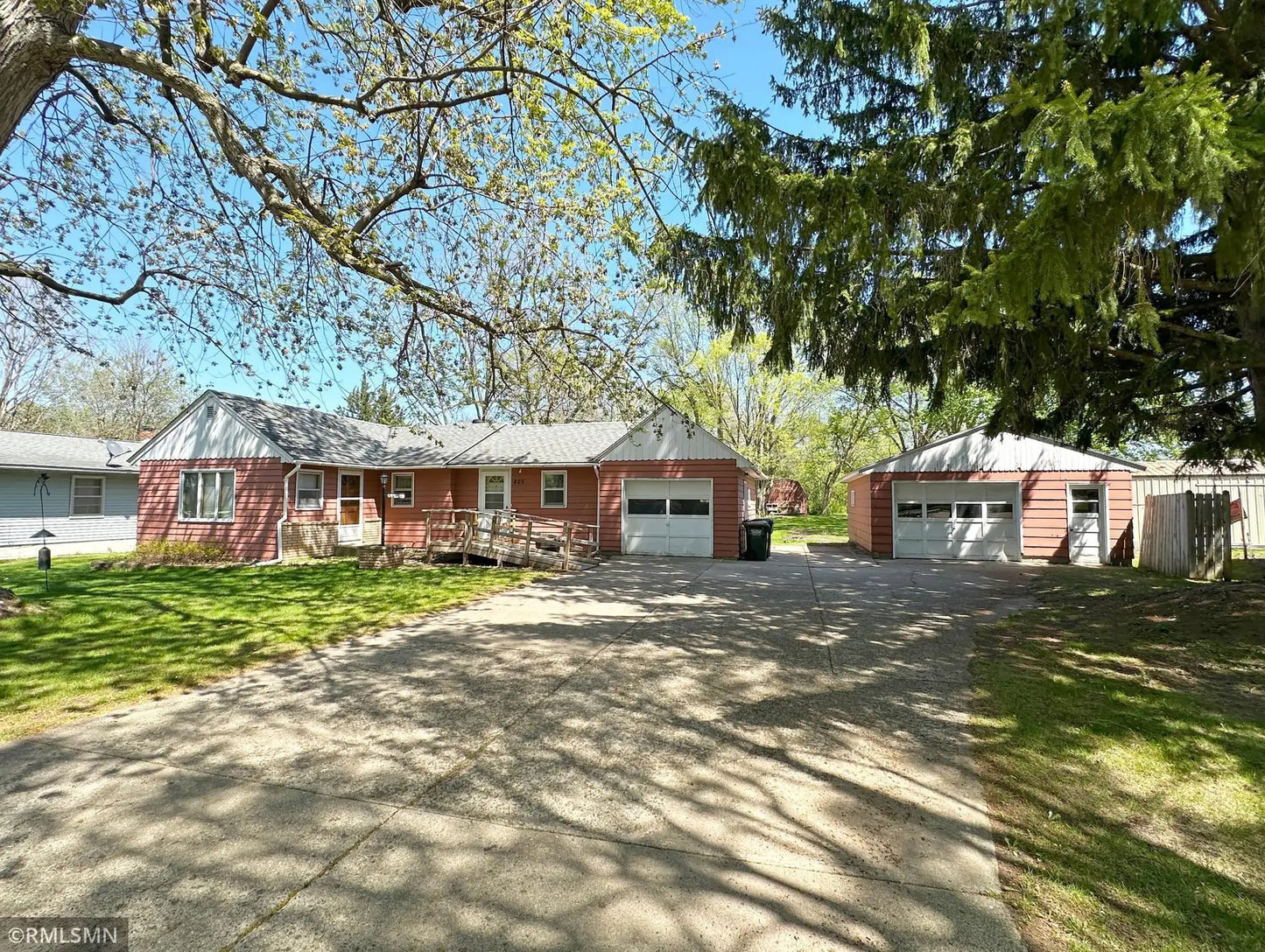 425 Cherry Avenue, Annandale, MN 55302