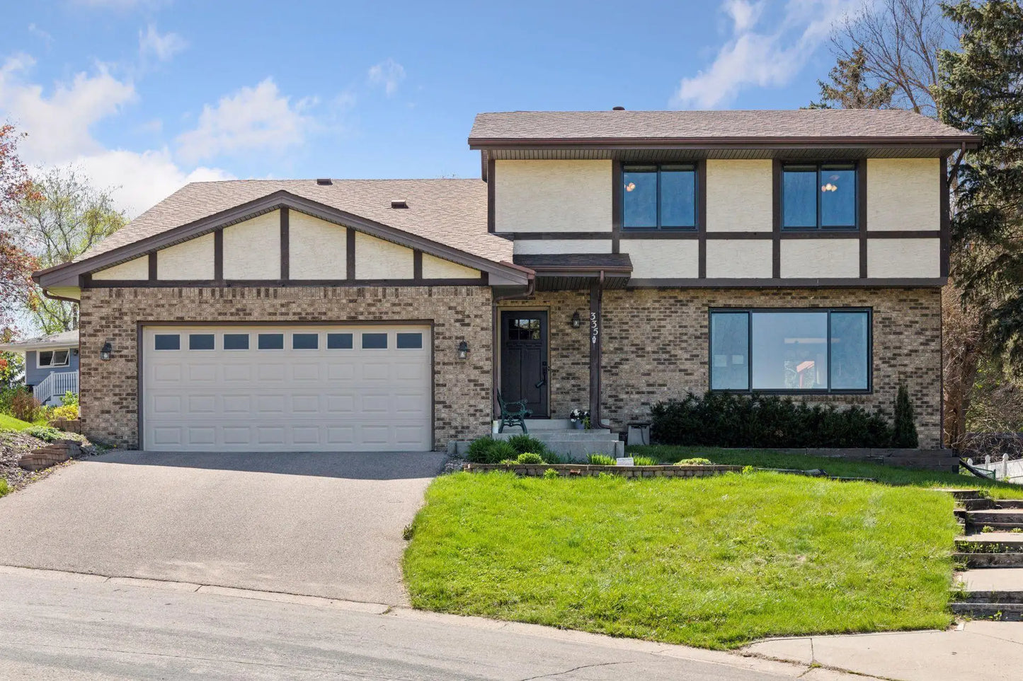 335 18th Avenue, South Saint Paul, MN 55075