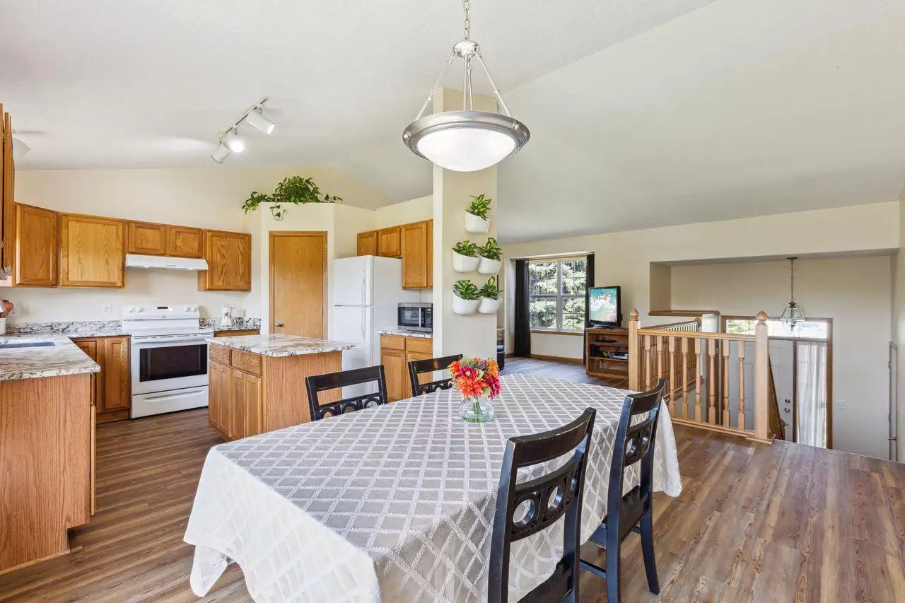 2105 Cardinal Way, Buffalo, MN 55313