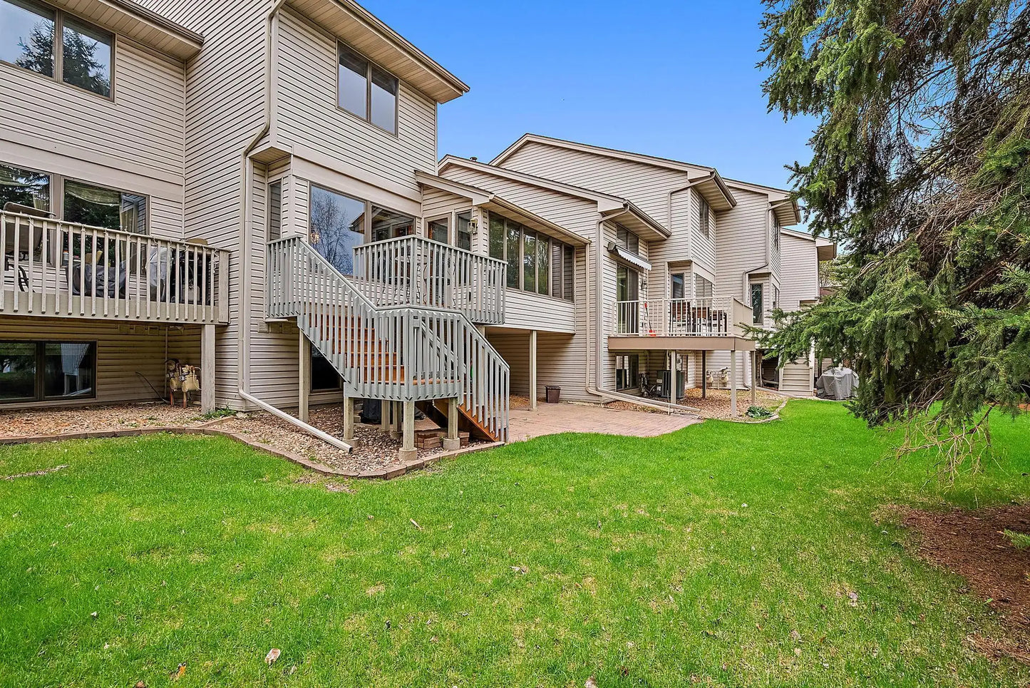 1330 Sunview Drive, Shoreview, MN 55126