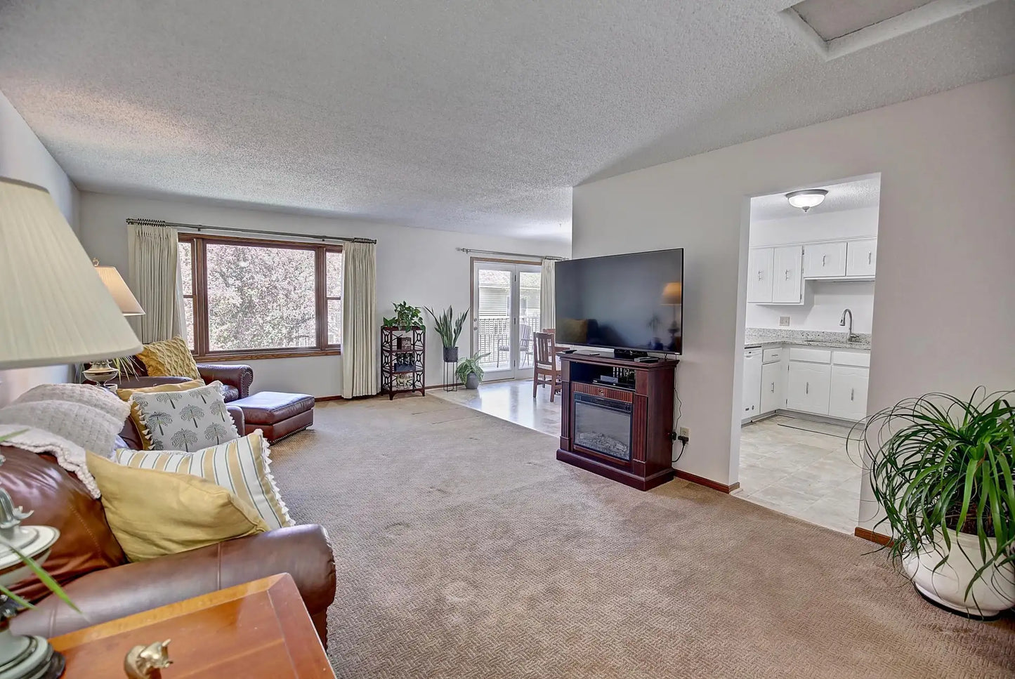 1815 County Road E , White Bear Lake, MN 55110