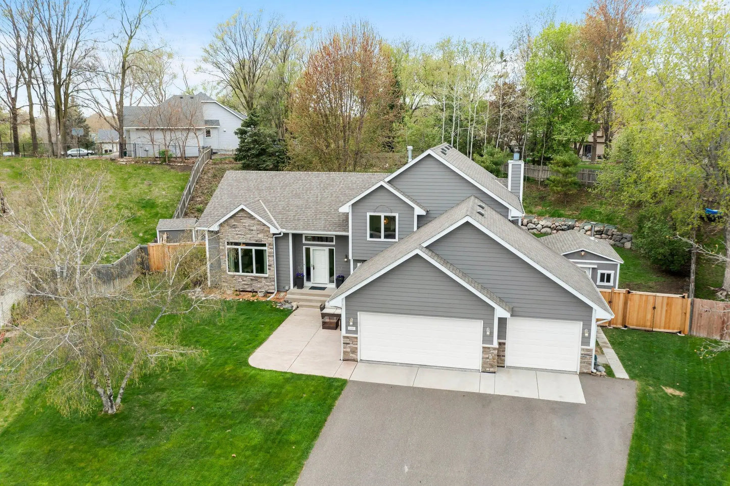 1421 Horseshoe Circle, Eagan, MN 55122