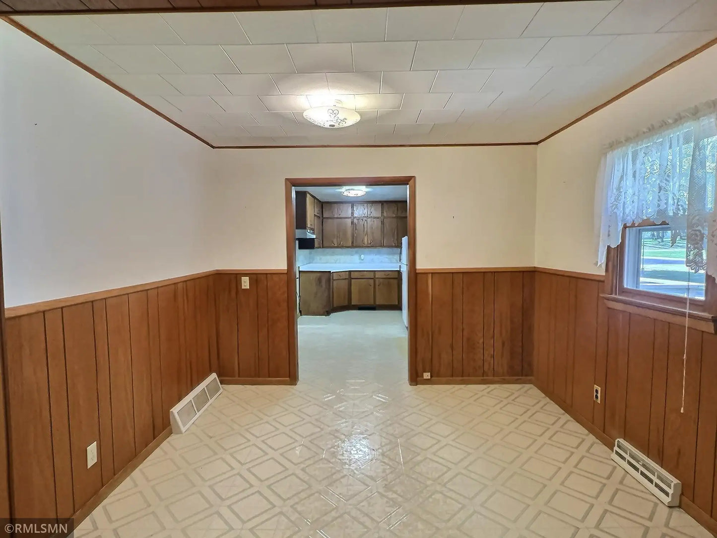 425 Cherry Avenue, Annandale, MN 55302