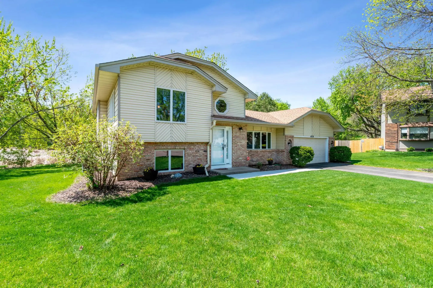 4335 Jonquil Lane, Plymouth, MN 55442