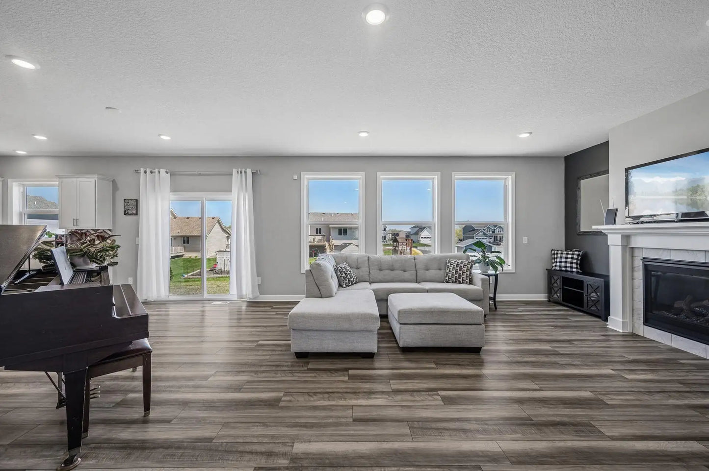 104 Hummingbird Way, Delano, MN 55328