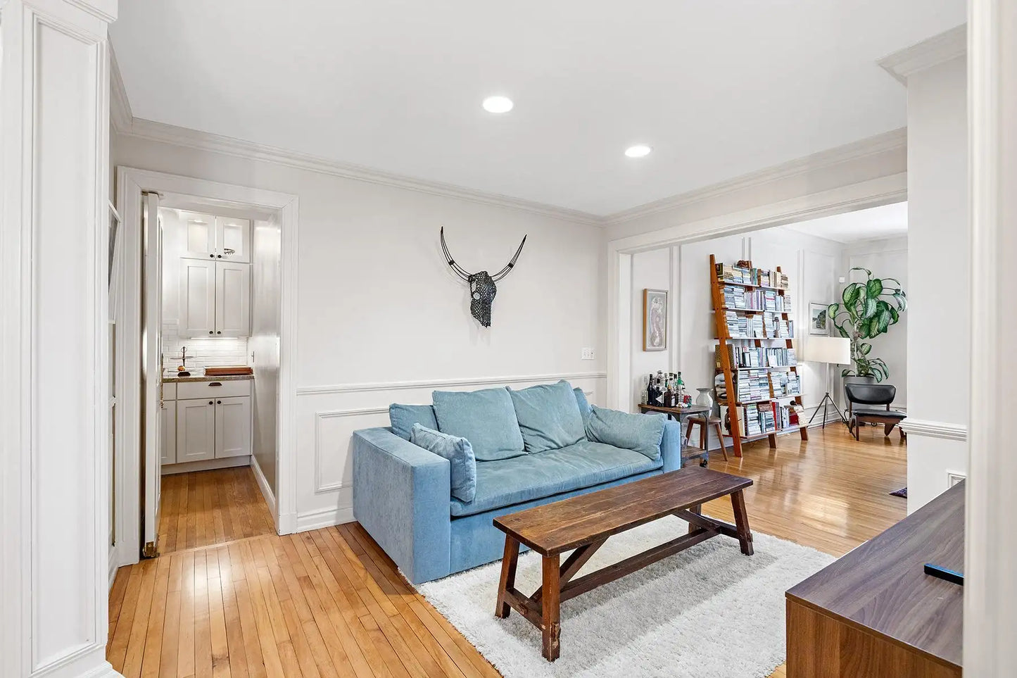 421 Summit Avenue, Saint Paul, MN 55102