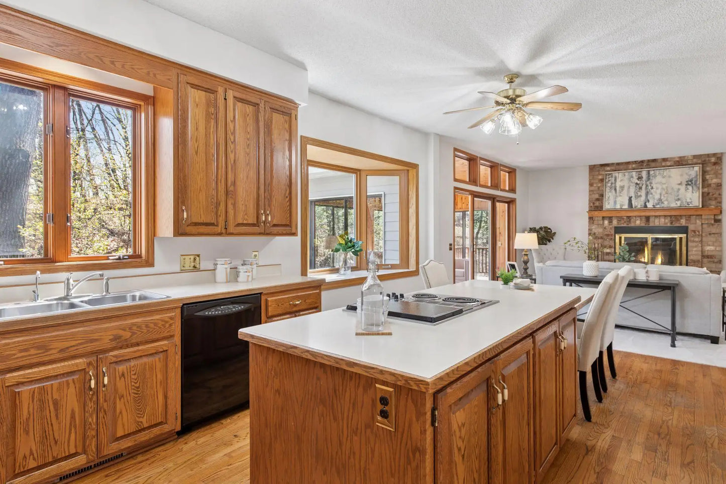 14001 Minnehaha Place, Minnetonka, MN 55391