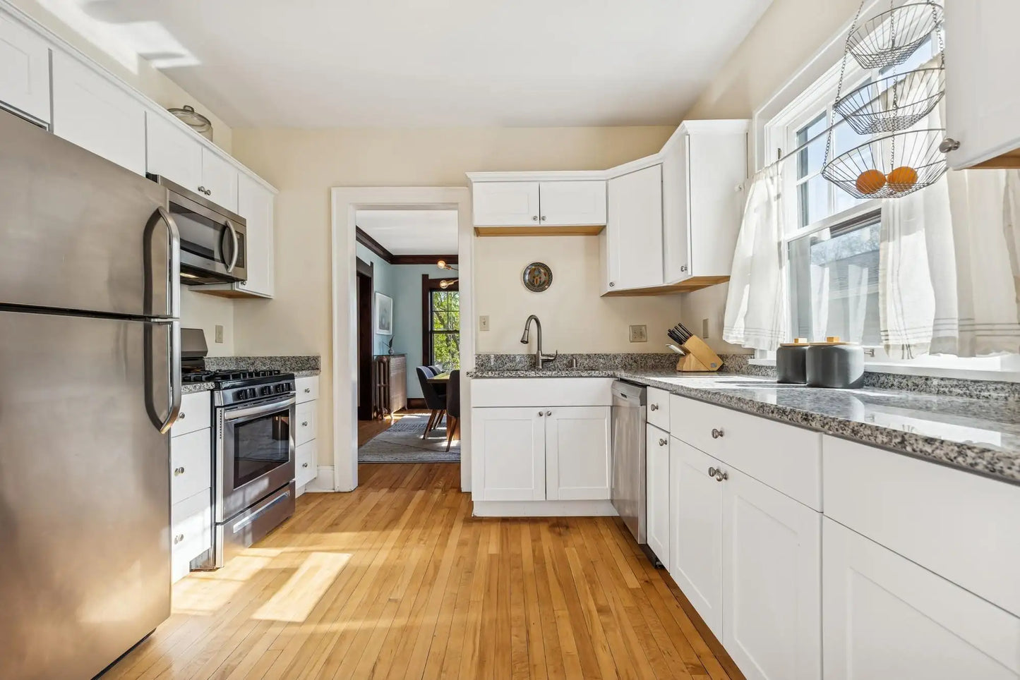 2323 Laurel Avenue, Minneapolis, MN 55405