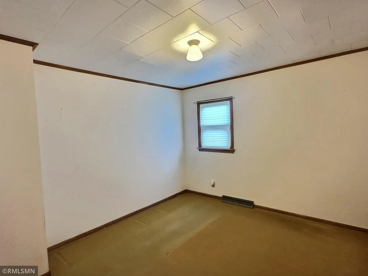 425 Cherry Avenue, Annandale, MN 55302