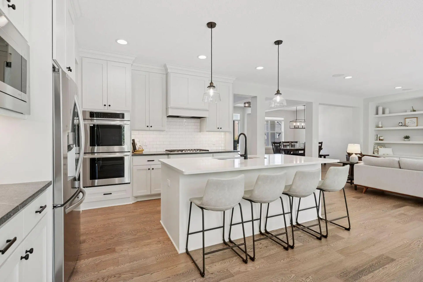 9255 Eagle Ridge Road, Chanhassen, MN 55317