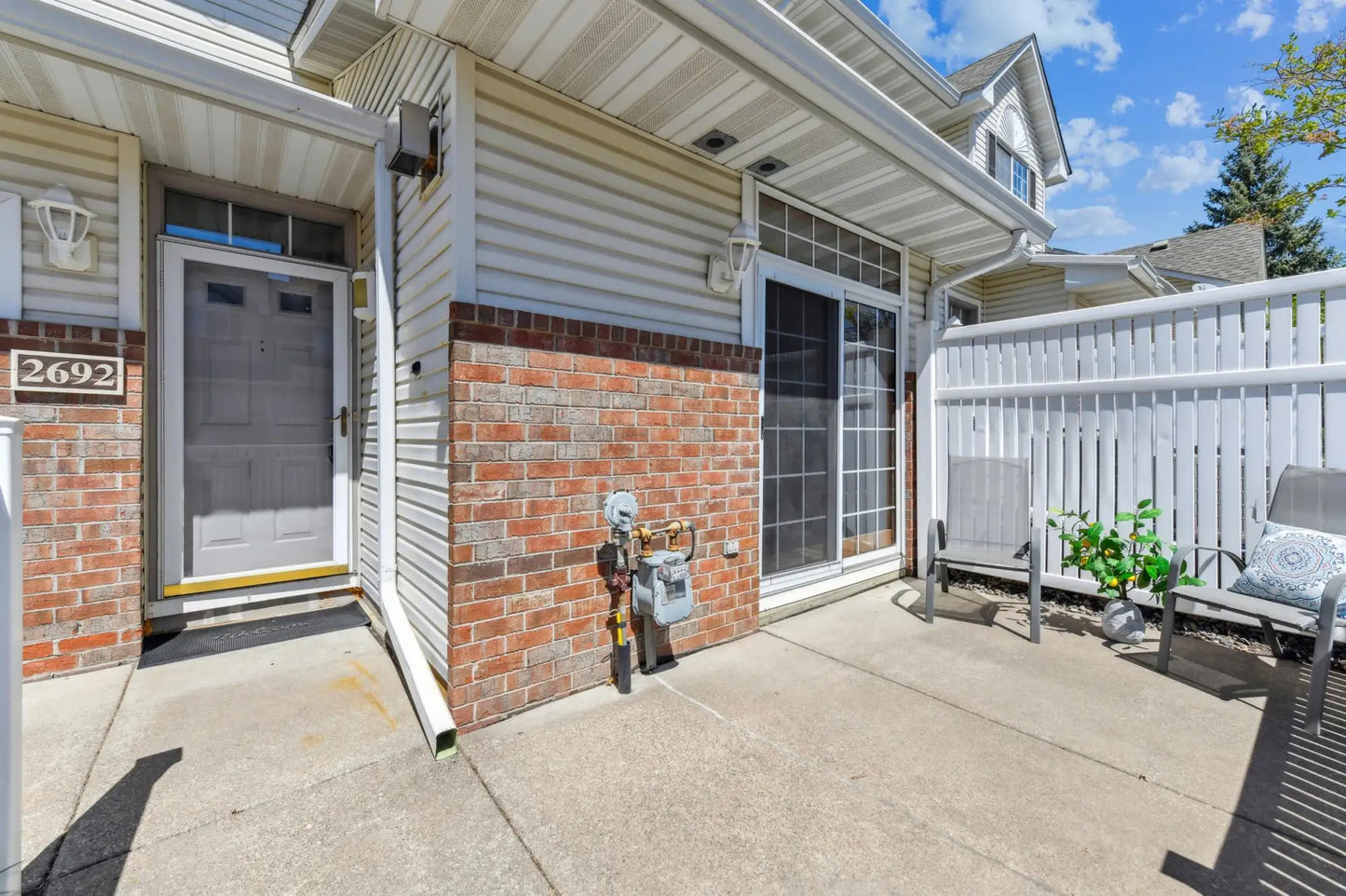 2692 Mallard Drive, Woodbury, MN 55125