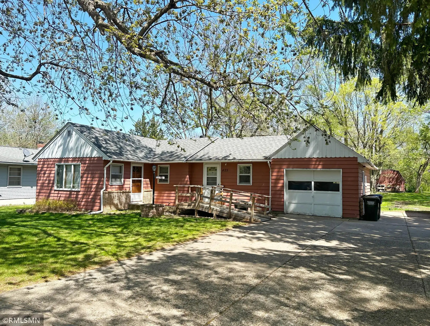 425 Cherry Avenue, Annandale, MN 55302