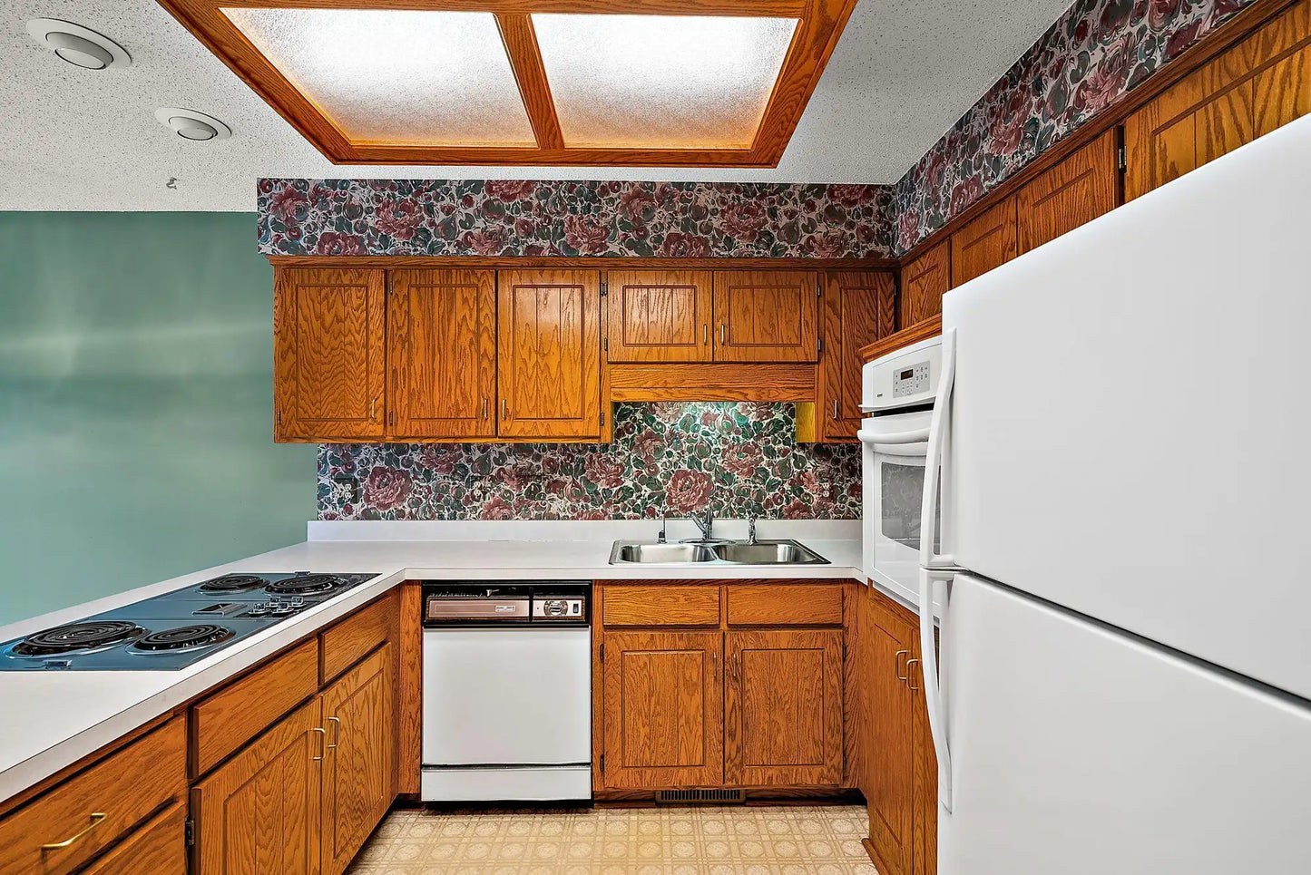 1330 Sunview Drive, Shoreview, MN 55126