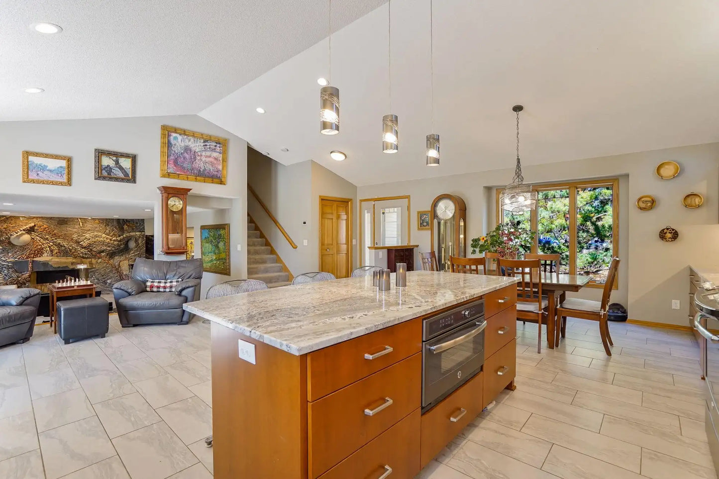 1950 Park Ridge Court, Chaska, MN 55318