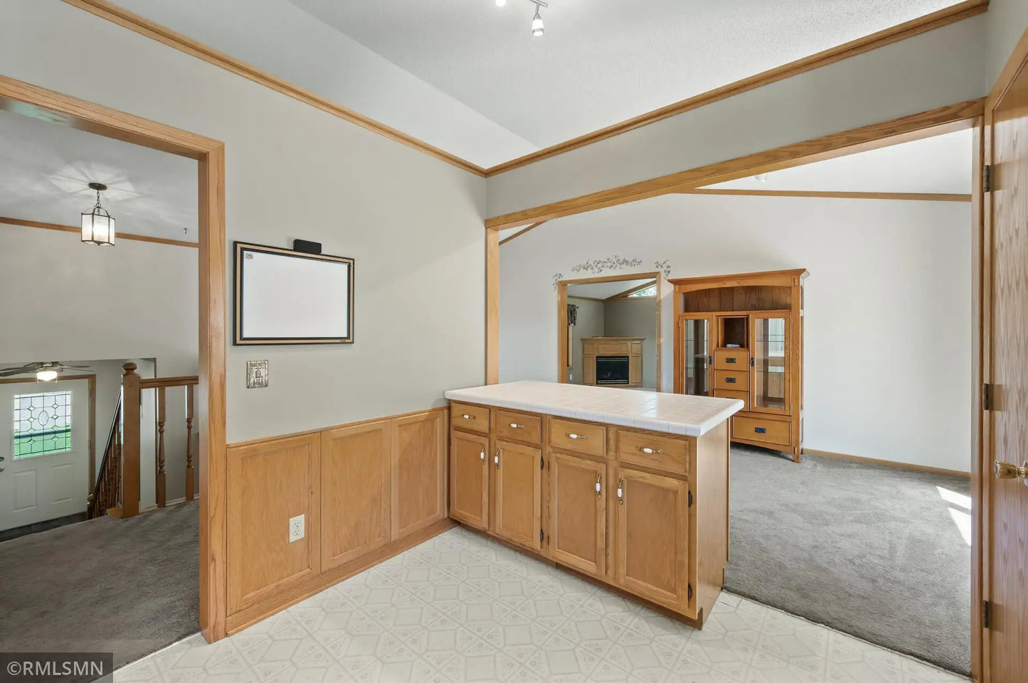 6744 13th Street Court, Oakdale, MN 55128