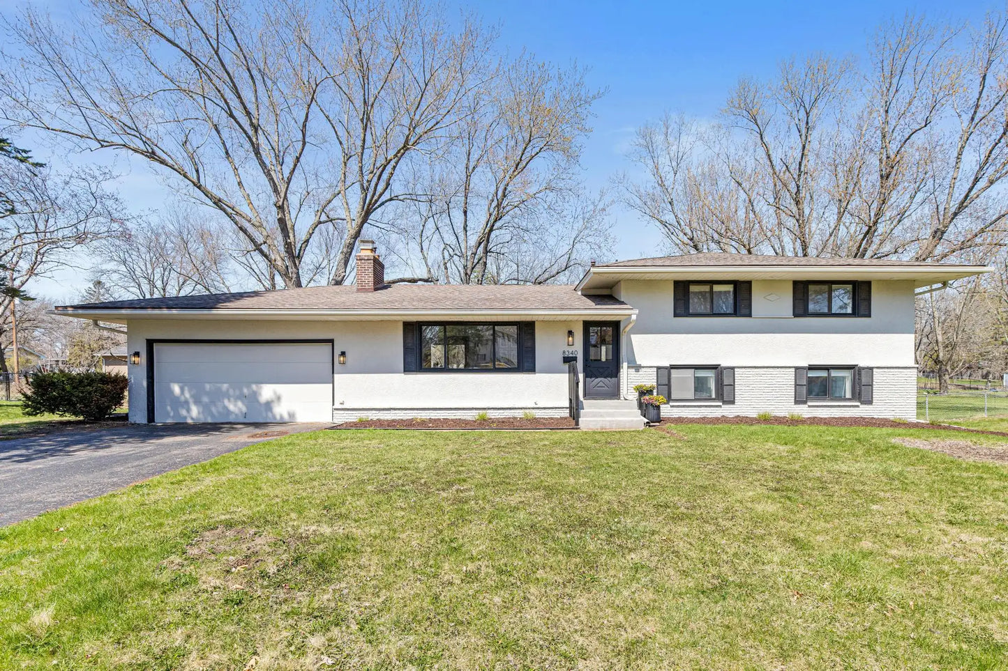 8340 Wesley Drive, Golden Valley, MN 55427