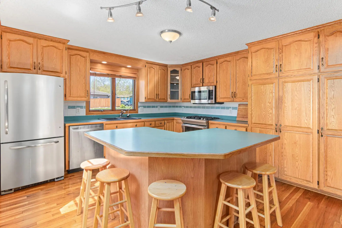 14790 Dundee Avenue, Apple Valley, MN 55124