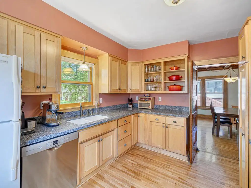 555 Bidwell Street, Saint Paul, MN 55107
