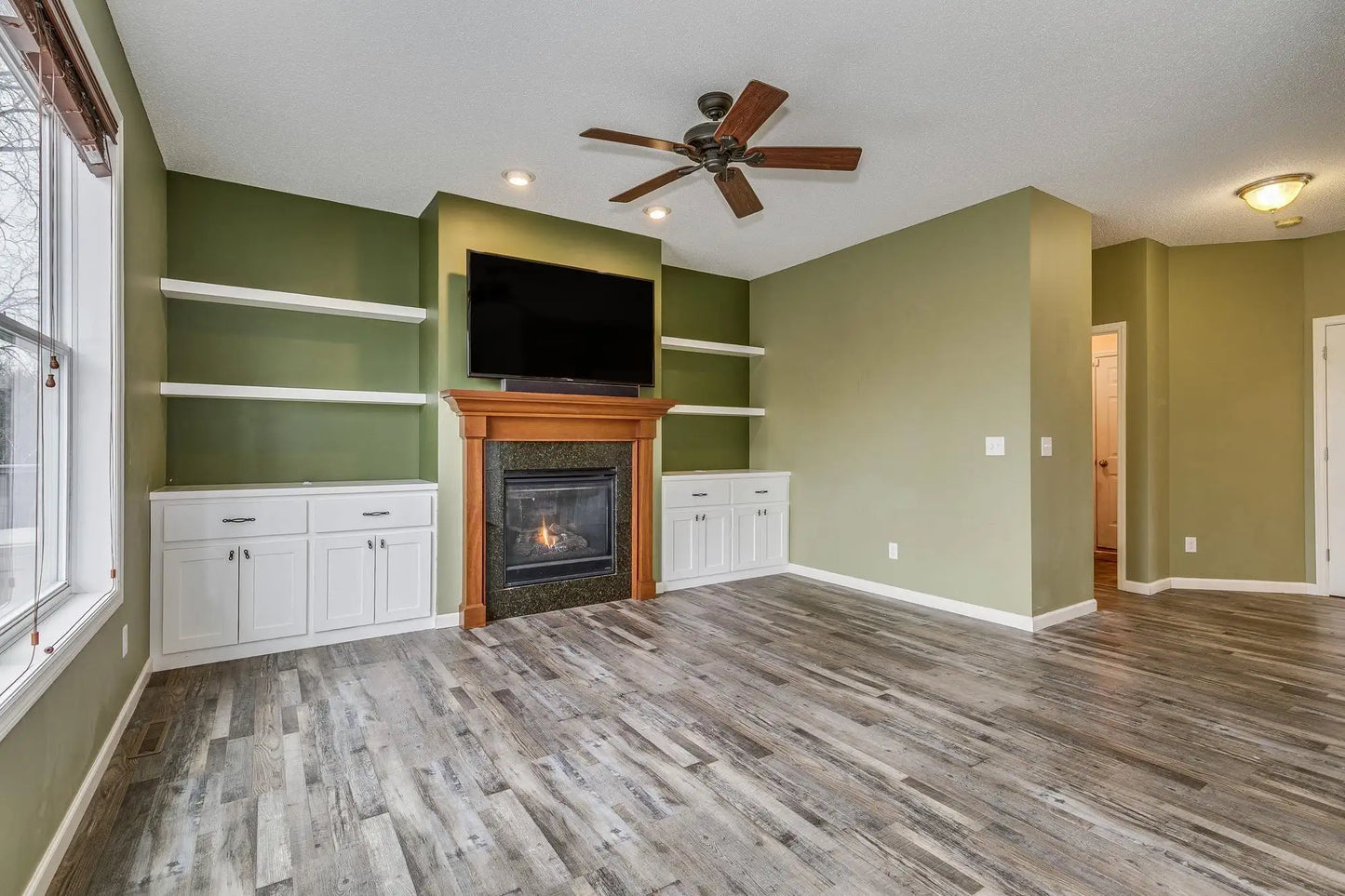 4947 Hamlet Avenue, Oakdale, MN 55128