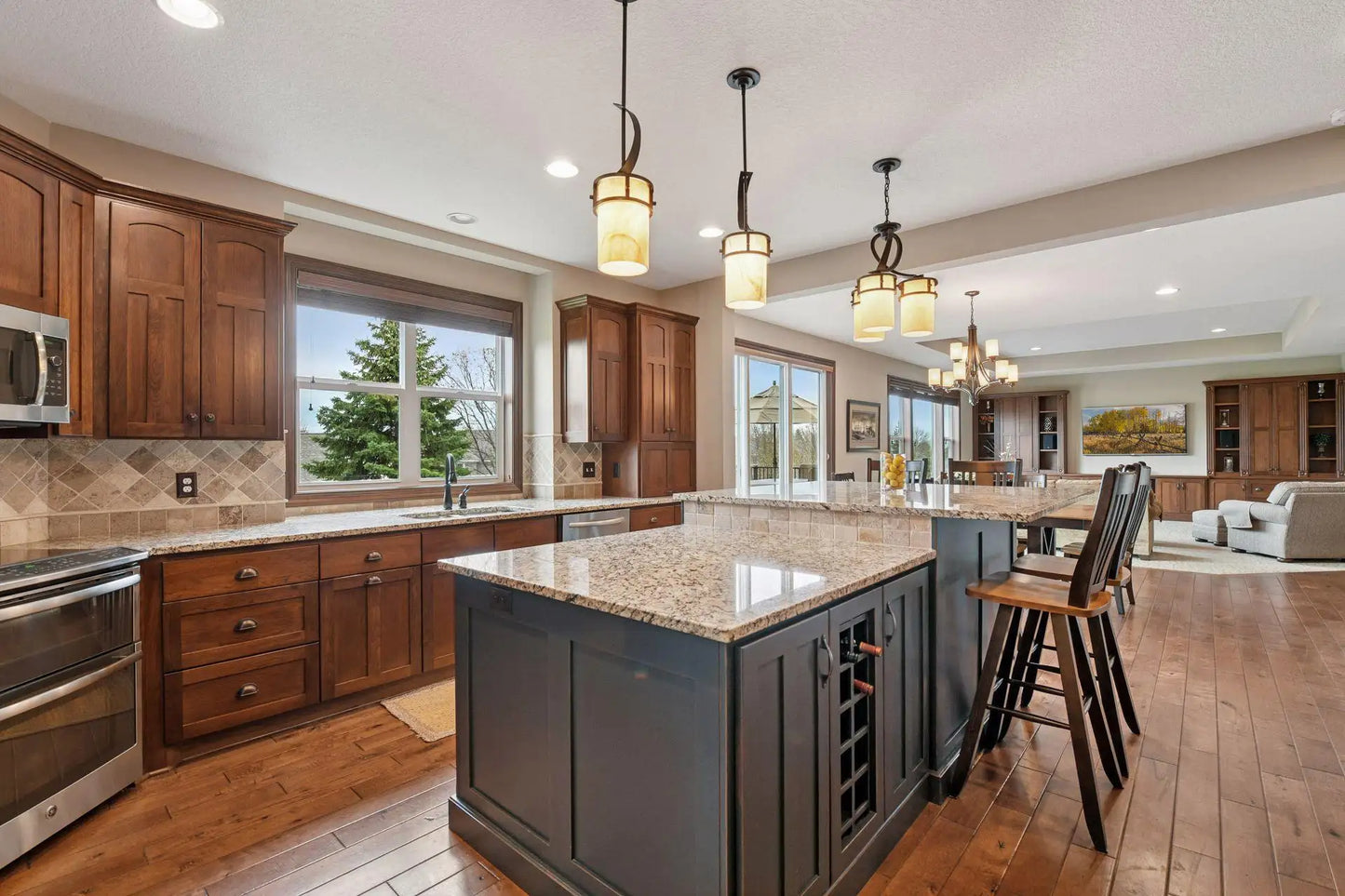 2919 Hilltop Drive, Chaska, MN 55318