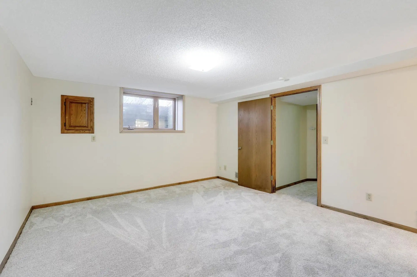 2231 Woodlynn Avenue, Maplewood, MN 55109