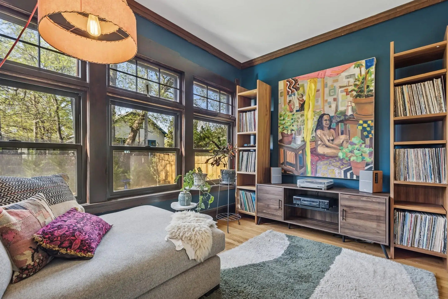 2323 Laurel Avenue, Minneapolis, MN 55405