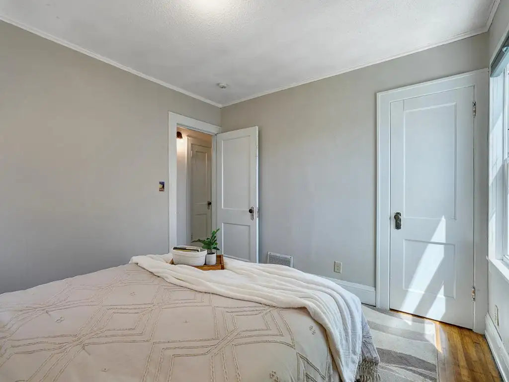 2326 Irving Avenue, Minneapolis, MN 55411