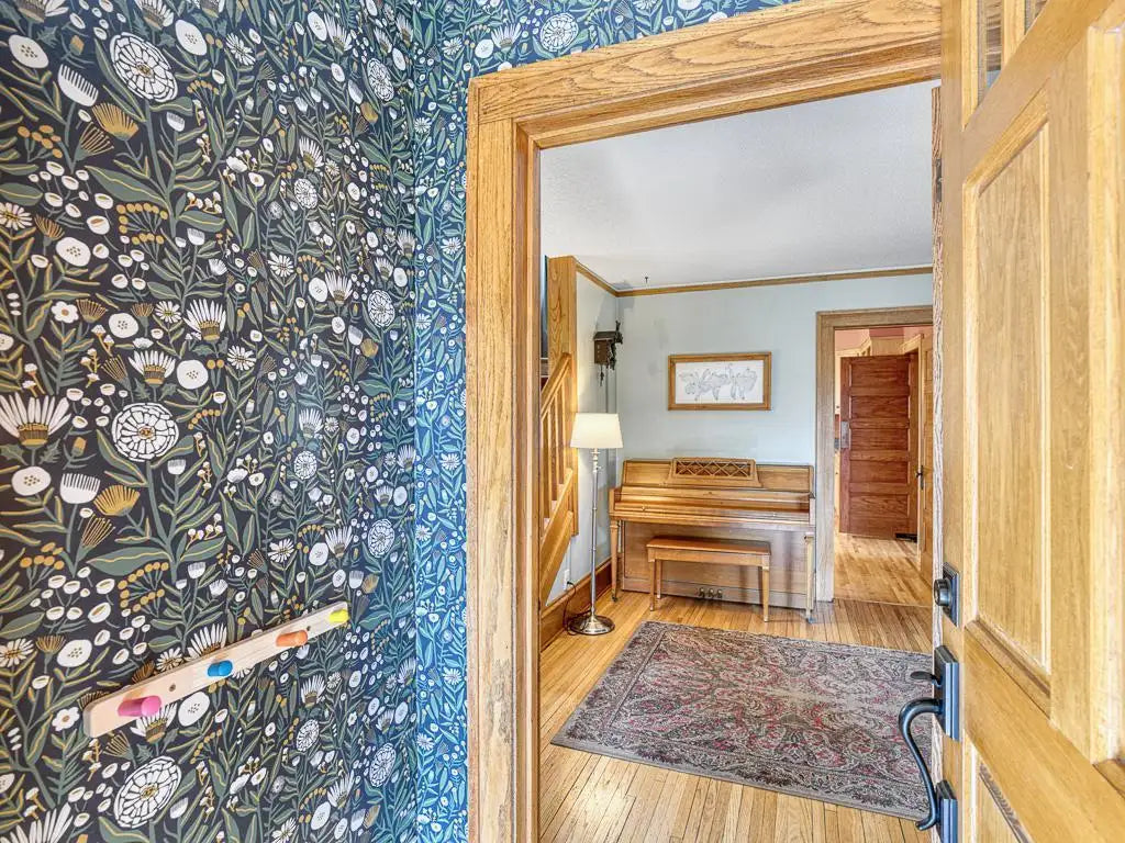 555 Bidwell Street, Saint Paul, MN 55107
